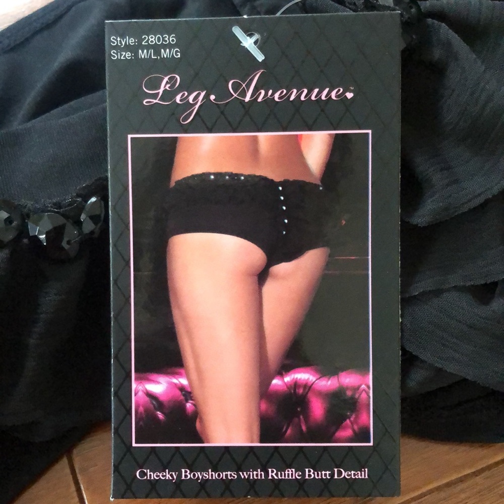 NWT Leg Avenue Cheeky BoyShorts with Ruffle Butt Detail M/L